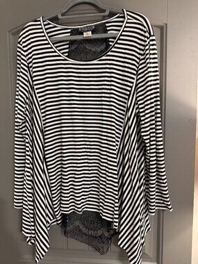 Women's Top with Lace Detail